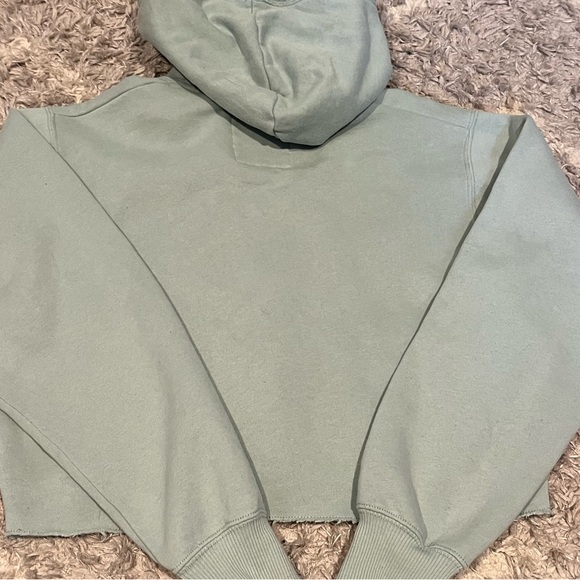Women's/Teen - Hollister Cropped Long Sleeve Sweatshirt - MINT Shape - Size XS - Picture 9 of 9